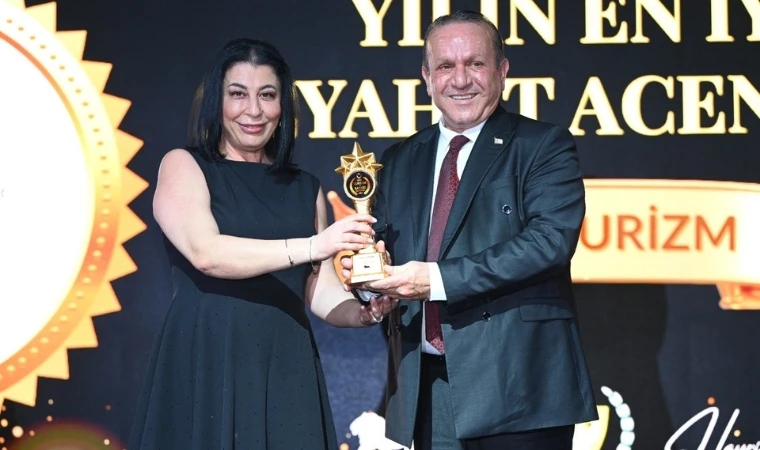 yilin-en-iyi-seyahat-acentesi-odulunu-ilge-turizm-genel-muduru-sule-nair-aldi-1770719060